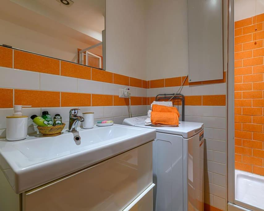Rainbow Vatican Home Rome Bagian luar foto
